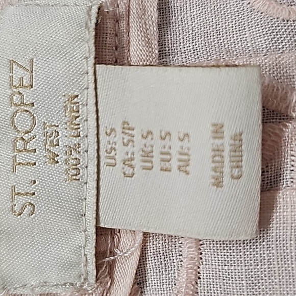 St. Tropez women's light pink top. Embrodery.V neck with three buttons. - Picture 9 of 11